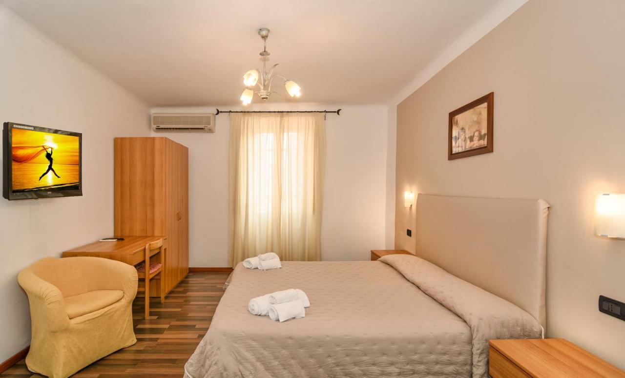 פורטה דיי מארמי Hotel Ambra מראה חיצוני תמונה
